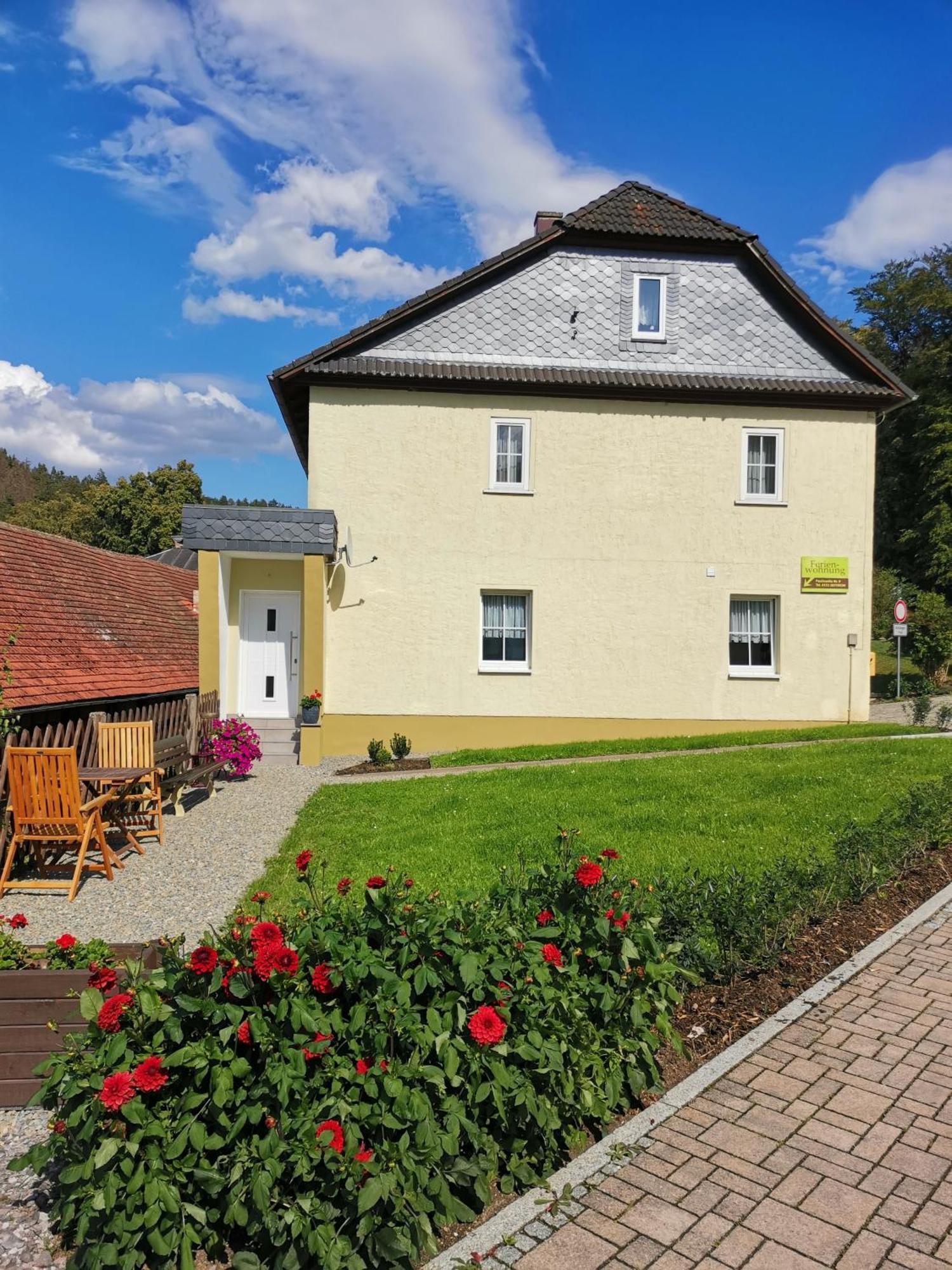 Ferienwohnung Paulinzella 9 Inklusive Parkplatz Und Wlan Esterno foto
